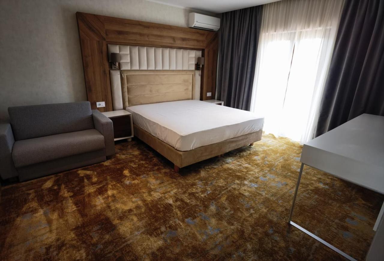 Pensiunea Palace 바일레펠릭스 외부 사진